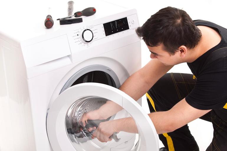Prevention of malfunctions in the washing machine
